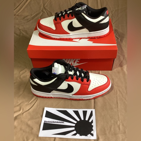 Nike Dunk Low EMB x NBA 75th Anniversary - Bulls 2021 Men's Size 10.5 - Picture 1 of 5